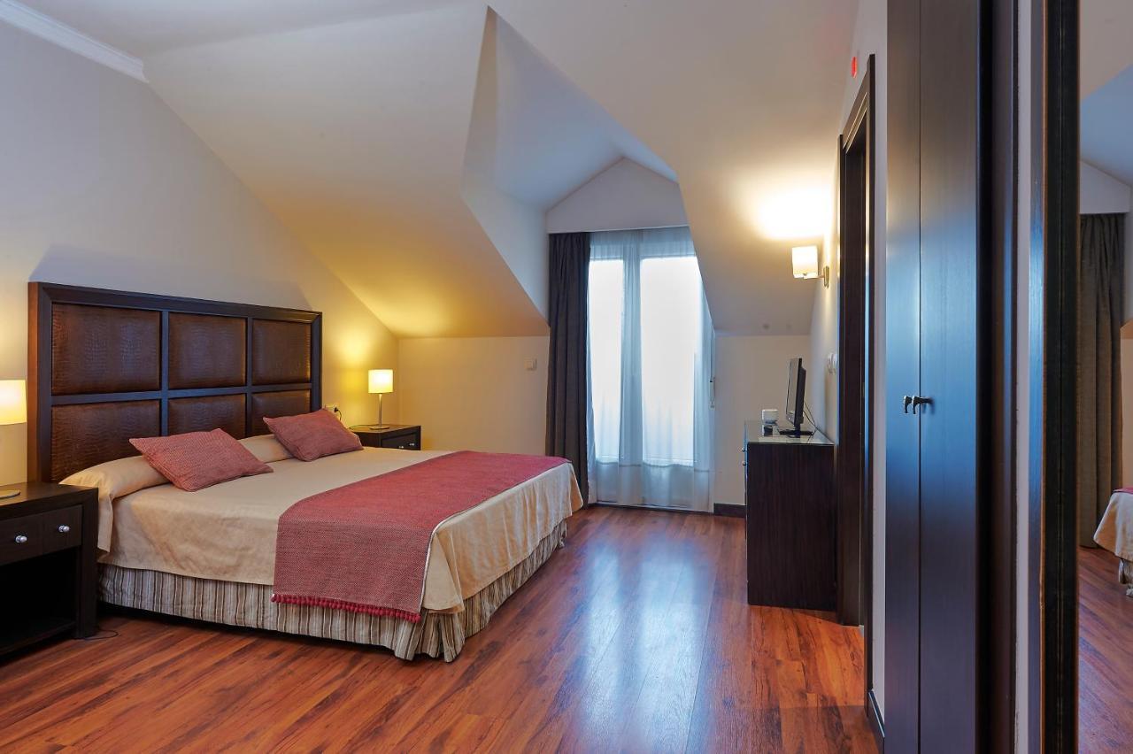 Hotel Las Cabanas Peñaranda de Bracamonte Exteriör bild